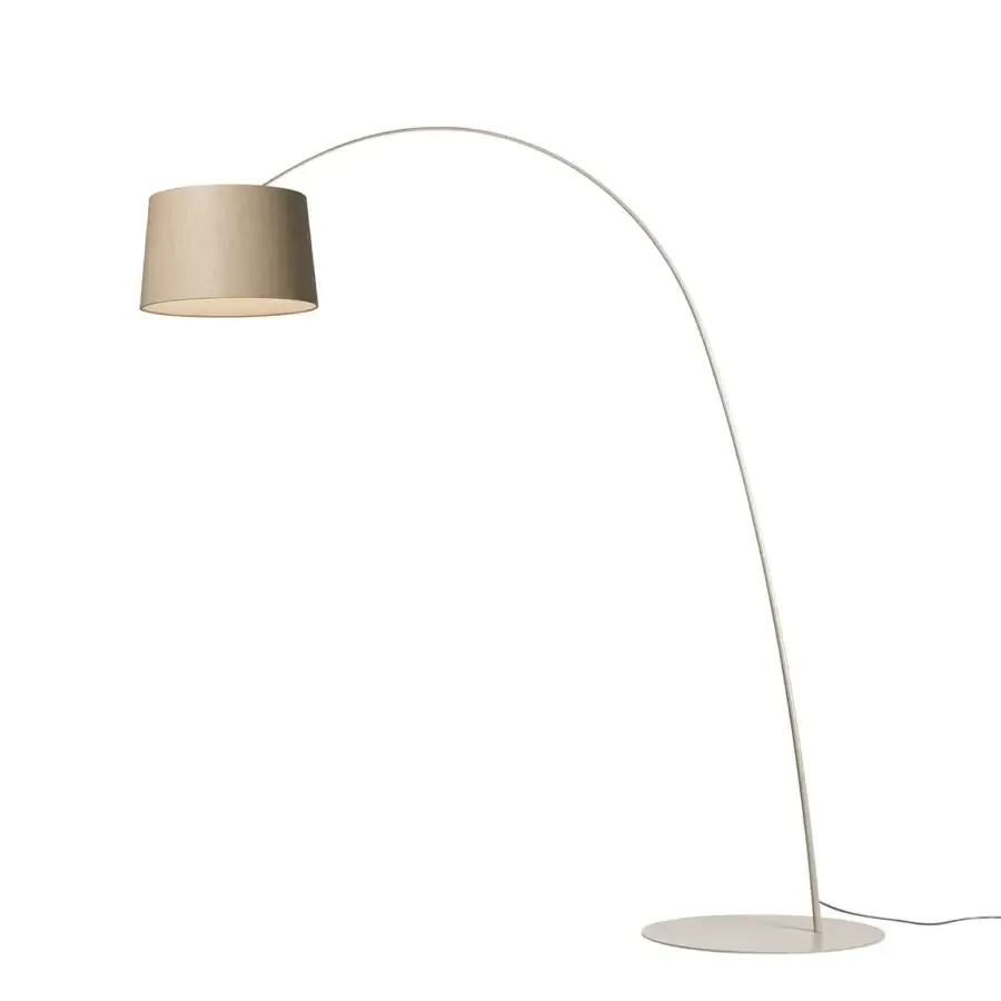 Superior Foscarini Twiggy Wood floor lamp with a curved shade crafted from limed maple oak and fiberglass, finished in a light beige tone