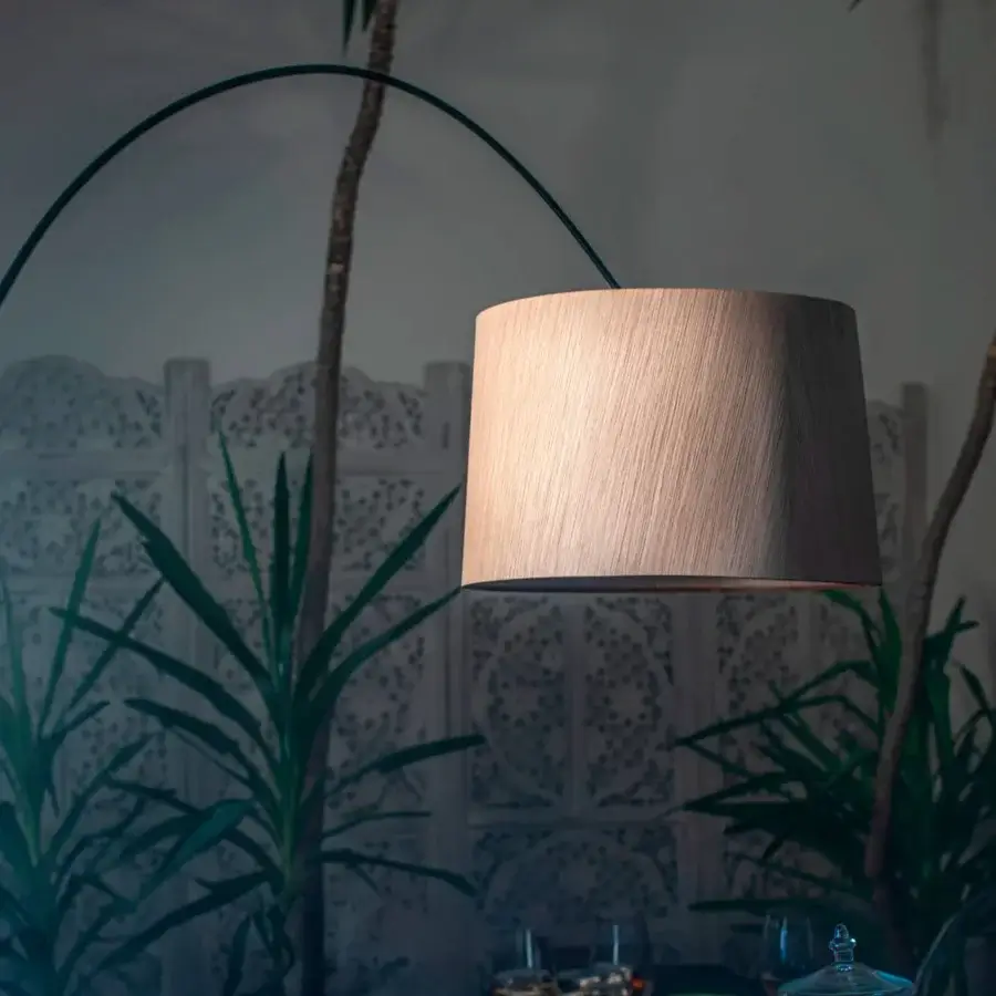 Superior Foscarini Twiggy Elle floor lamp with cylindrical limed maple oak shade and dark liquid-coated composite structure in matte finish