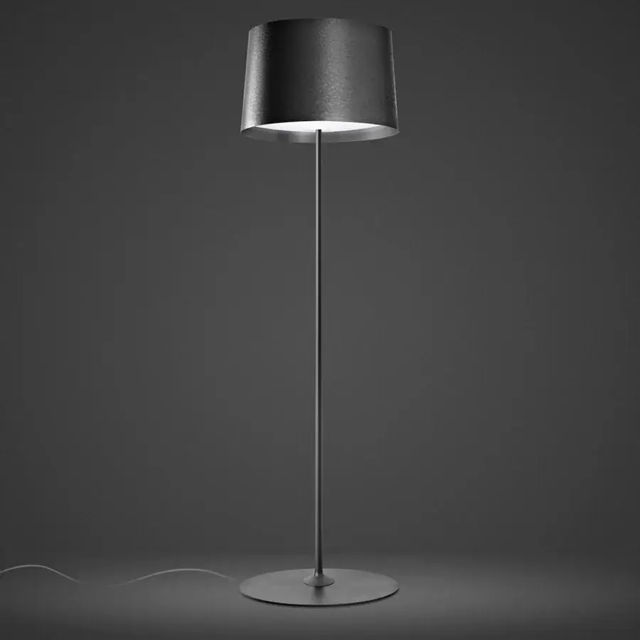 Exceptional Foscarini Twiggy Lettura floor lamp with dark grey liquid-coated fiberglass and metal base with epoxy powder coating