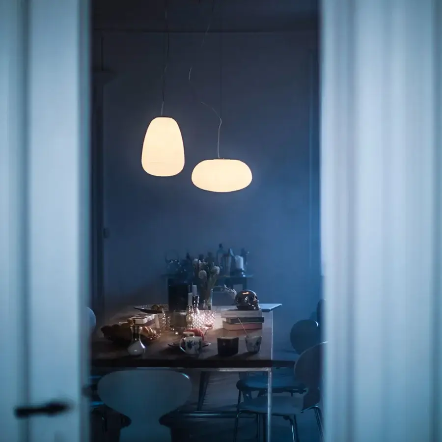 Superior Foscarini Rituals suspension lamp with fixed blown glass and a white plaster-like matte finish
