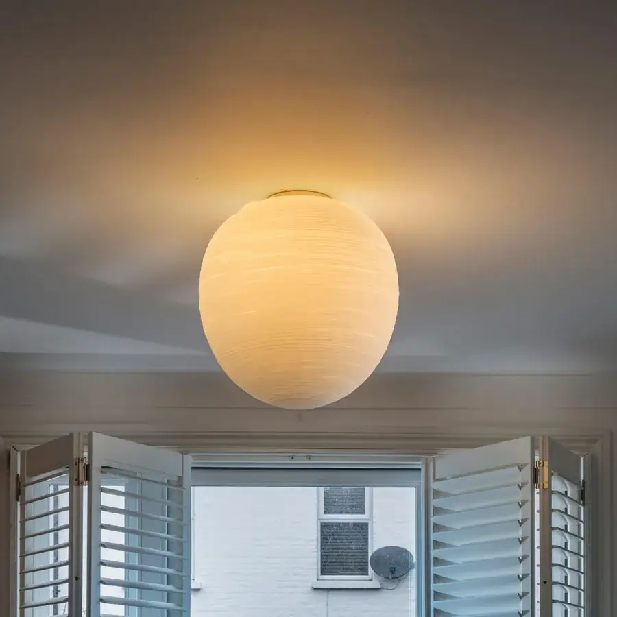 Superior Foscarini Rituals ceiling lamp with a fixed blown glass shade and plaster-like ground finish
