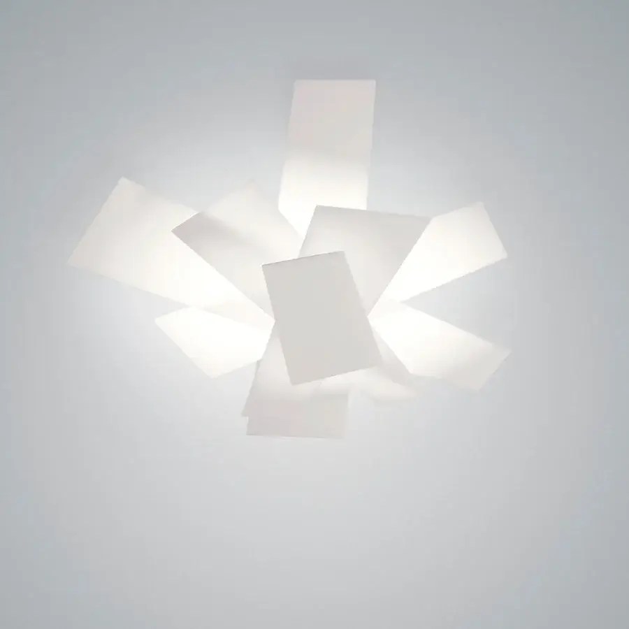 Exceptional Foscarini Big Bang ceiling lamp in translucent white methacrylate with layered structure and matte finish