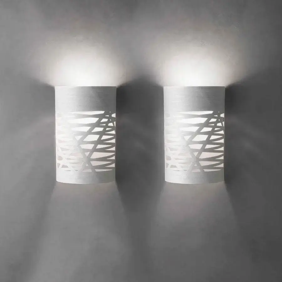Elegant Foscarini Tress wall lamp in white or light gray with a liquid coated fiberglass-based composite diffuser creating intersecting lines
