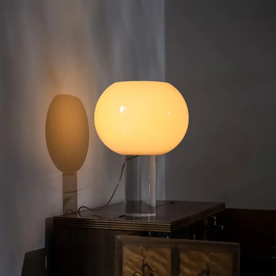Distinguished Foscarini Buds lamp with hand-blown cased glass diffuser and mirrored PMMA cylinder base