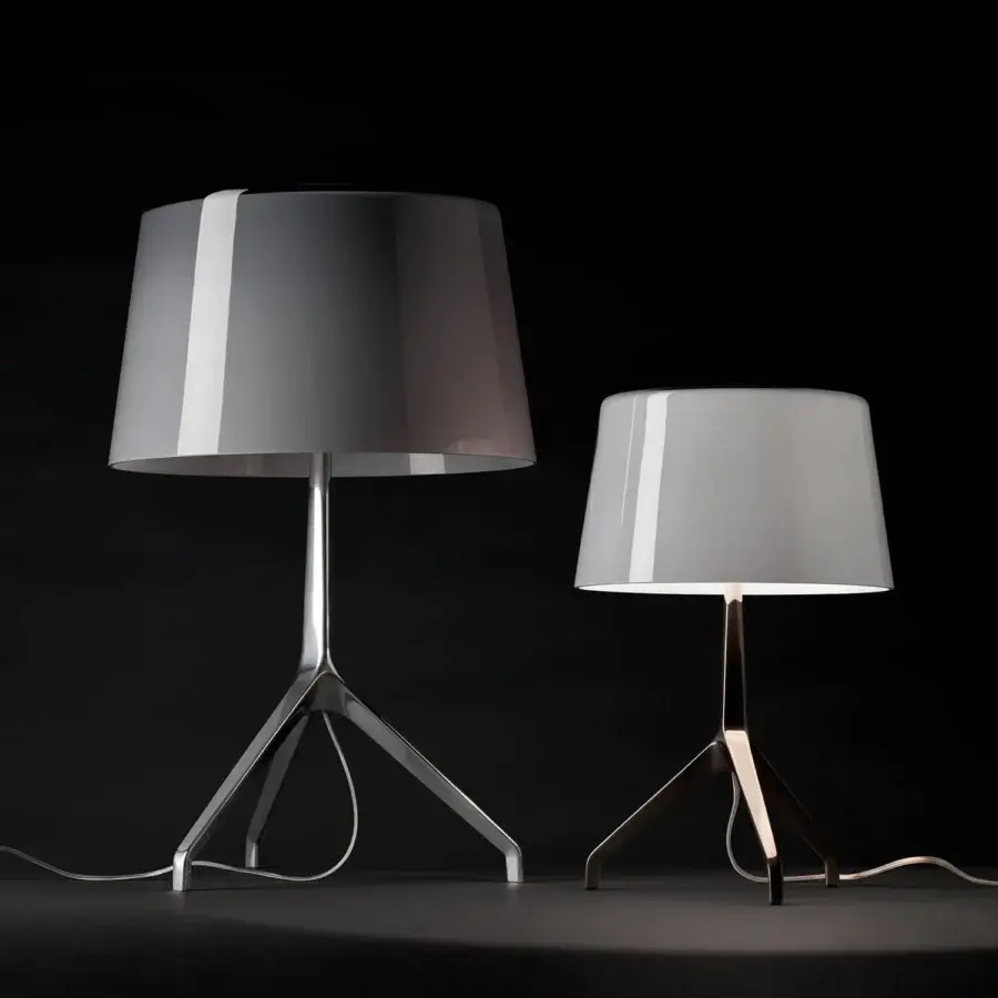 Distinguished Foscarini Lumiere lamp with hand-blown cased glass diffuser and polished aluminum die-cast base
