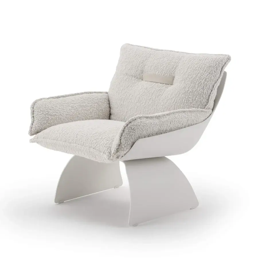 Distinguished Turri Silhouette lounge chair with enveloping lines upholstered in textured off-white textile and matte painted metal base