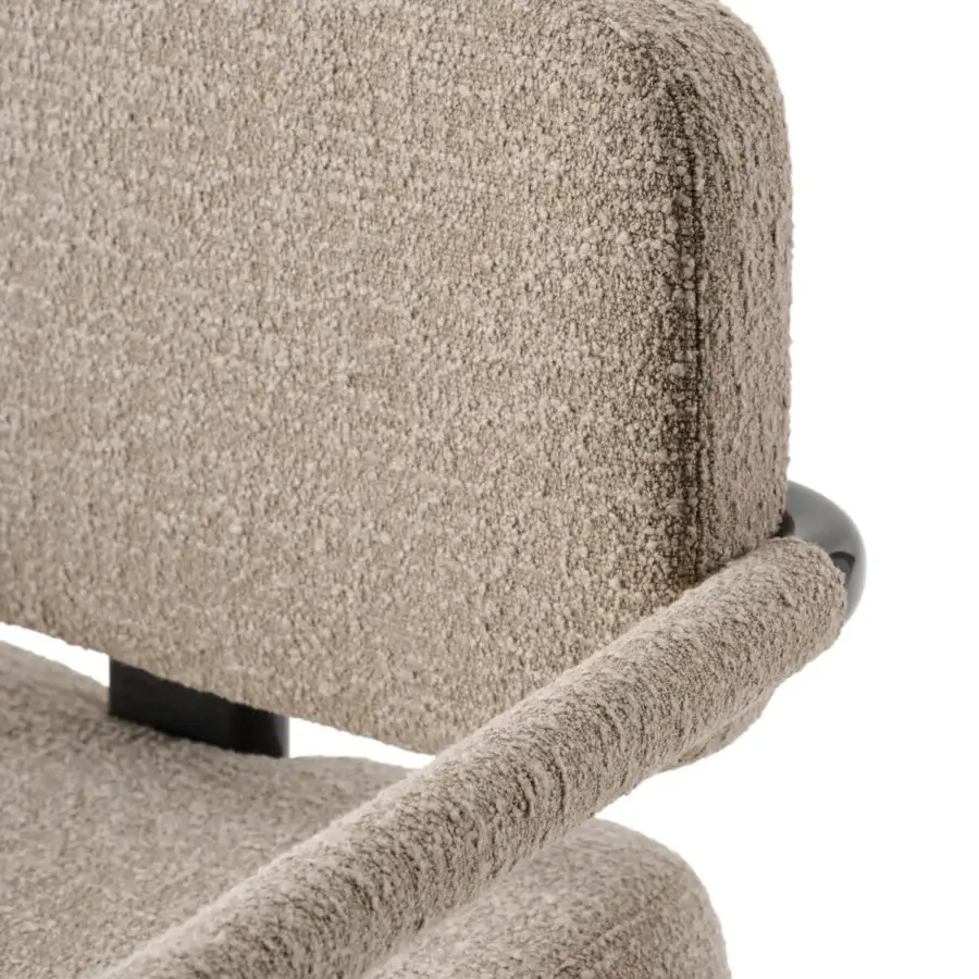 Exceptional Turri Madison director lounge chair with light beige textile and a visible dark metal frame