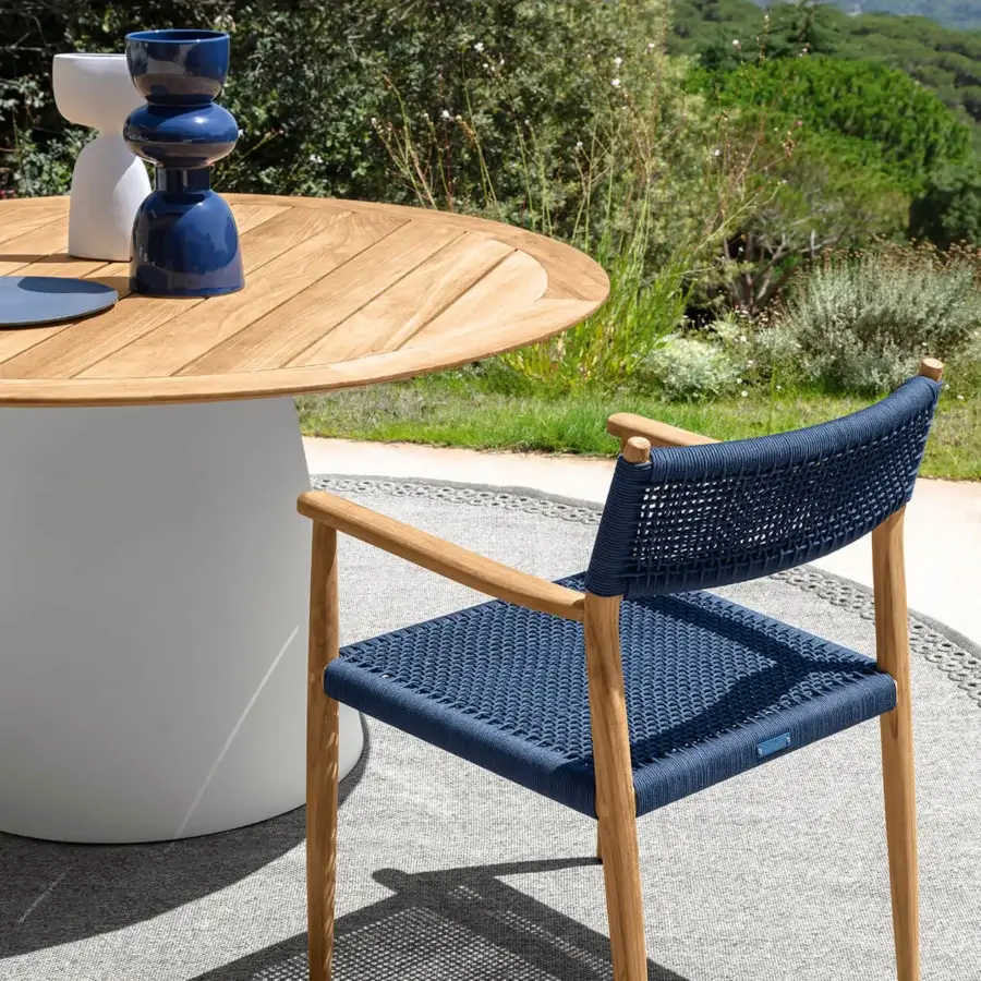 Sophisticated Talenti Dolcevita Wood table with a teak tabletop and sleek cylindrical white base