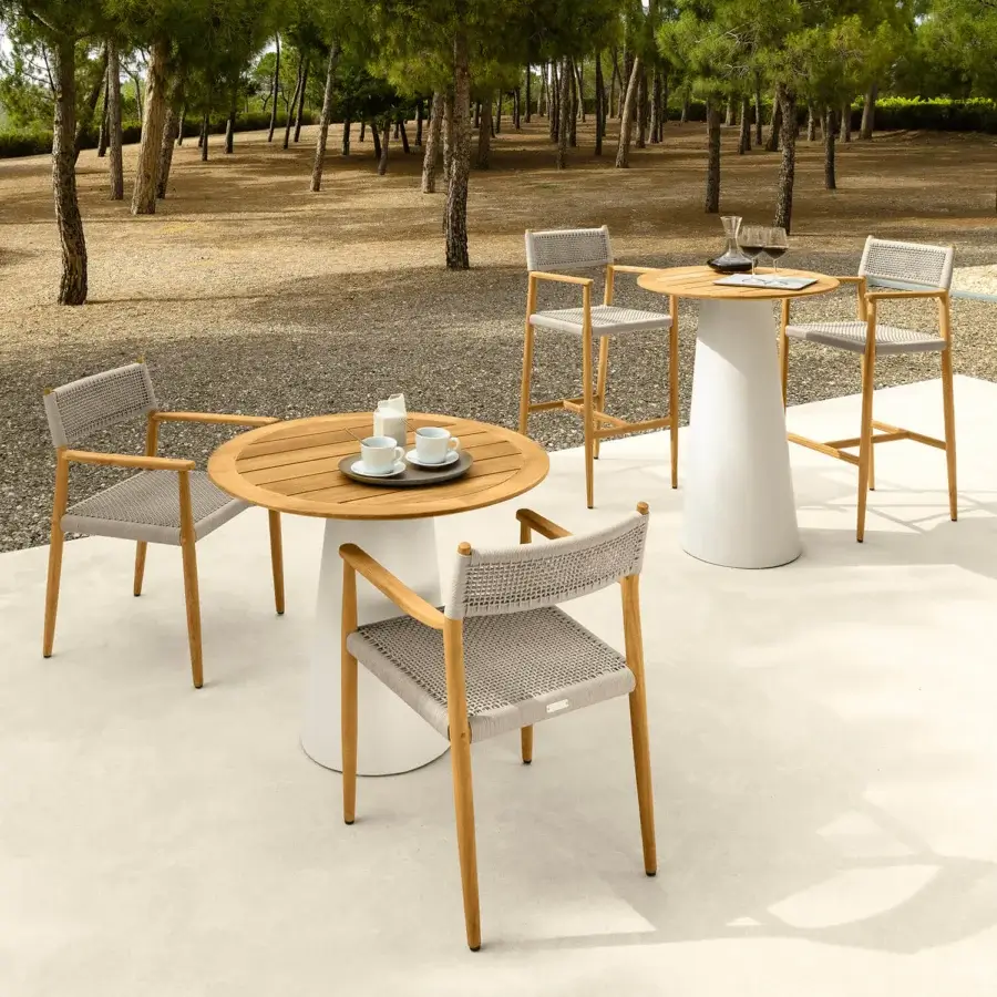 Exceptional Talenti Dolcevita Wood table with a meticulous teak top and cylindrical matte white base crafted in Italy