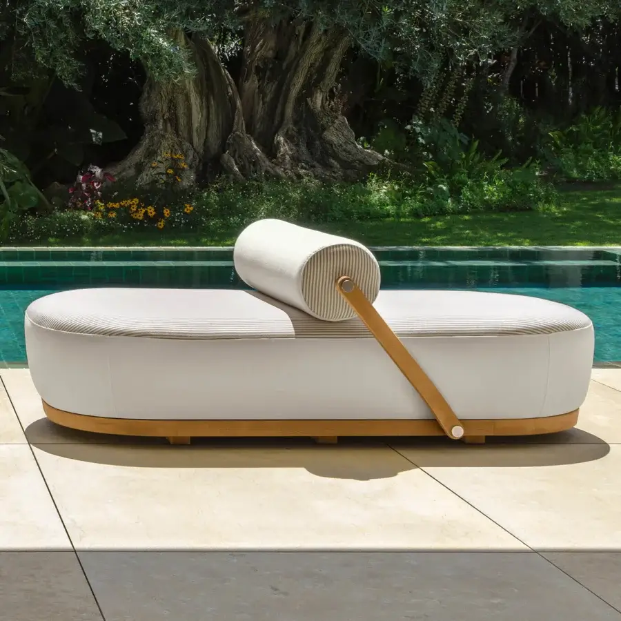 Sophisticated Talenti Nami lounger with light brown teak wood base and off-white striped textile cushion crafted in Italy