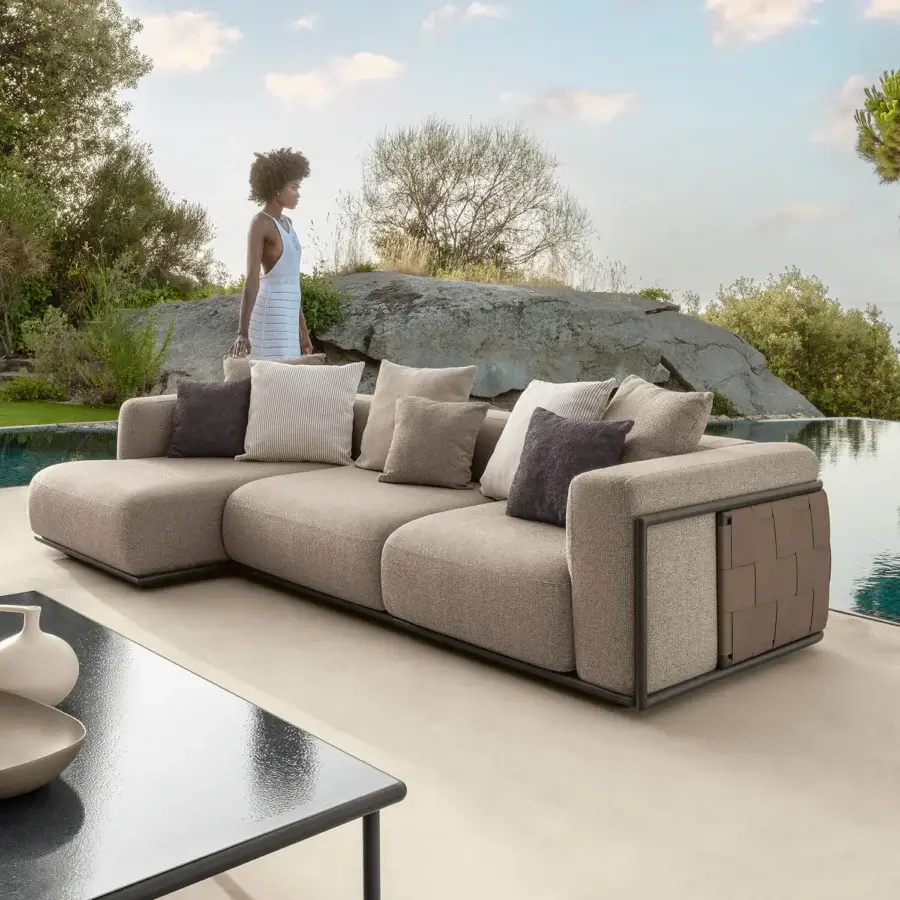 Sophisticated Talenti Tressé sectional with tubular aluminum structure, hand-made eco-leather bands in warm brown and beige cushions