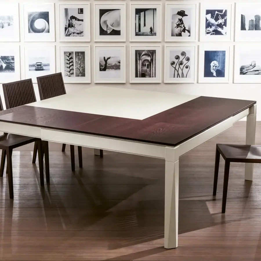 Distinguished Pacini & Cappellini Plurimo table with solid ash structure and ash veneered top in light beige and deep brown wood grain