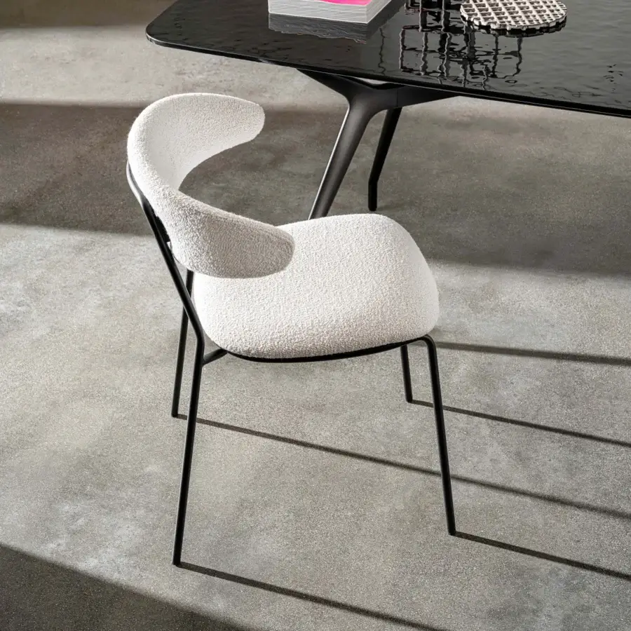 Superior Sovet Italia Soft chair with curved wood and white textured textile upholstery in matte black finish