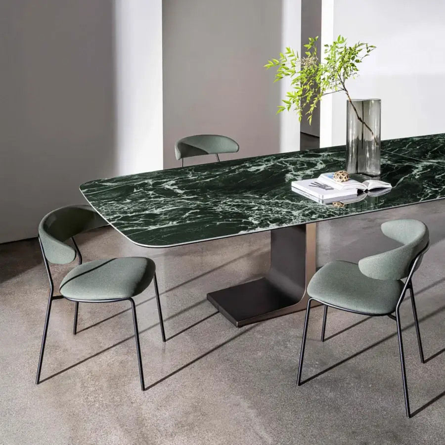 Elegant Sovet Italia Palace MAXI table with a two-piece dark green top and glossy finish built with a matte lacquered metal double base