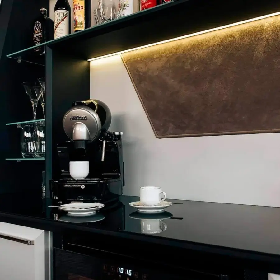 Superior Vismara Hemingway Bar wall unit and counter crafted in matt lacquered wood with tempered glass and polished chrome handles