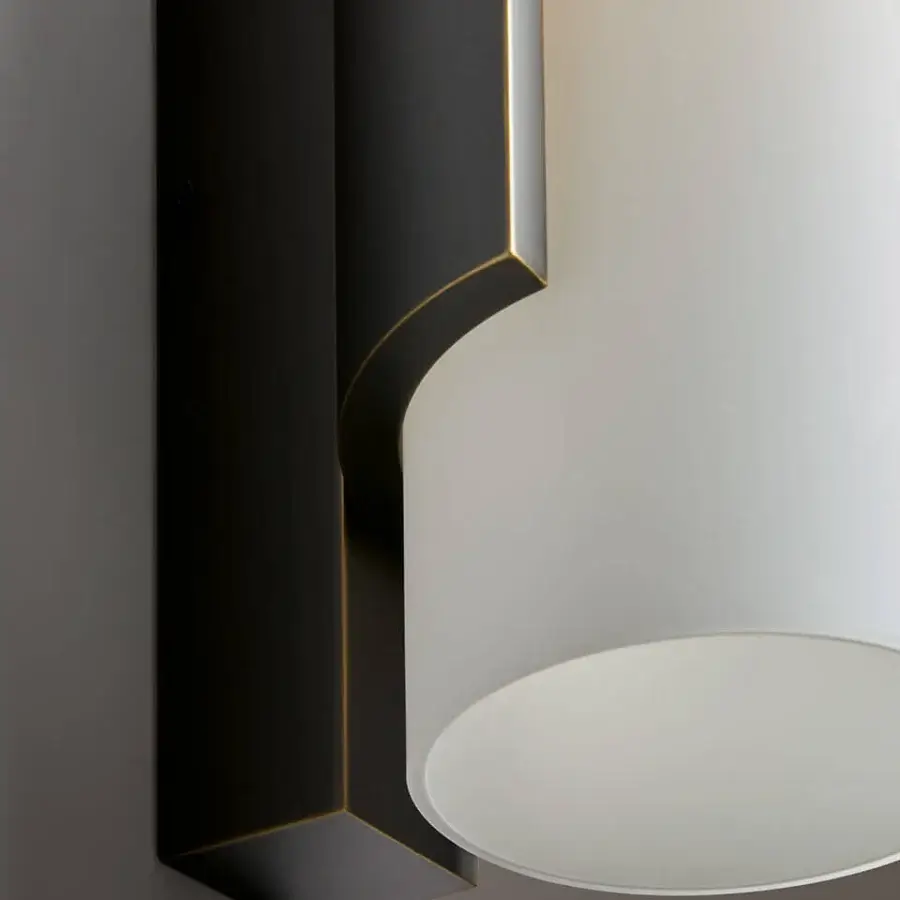 Superior VENICEM wall lamp with refined glass diffusers and burnished brass metal built in a sleek geometric form