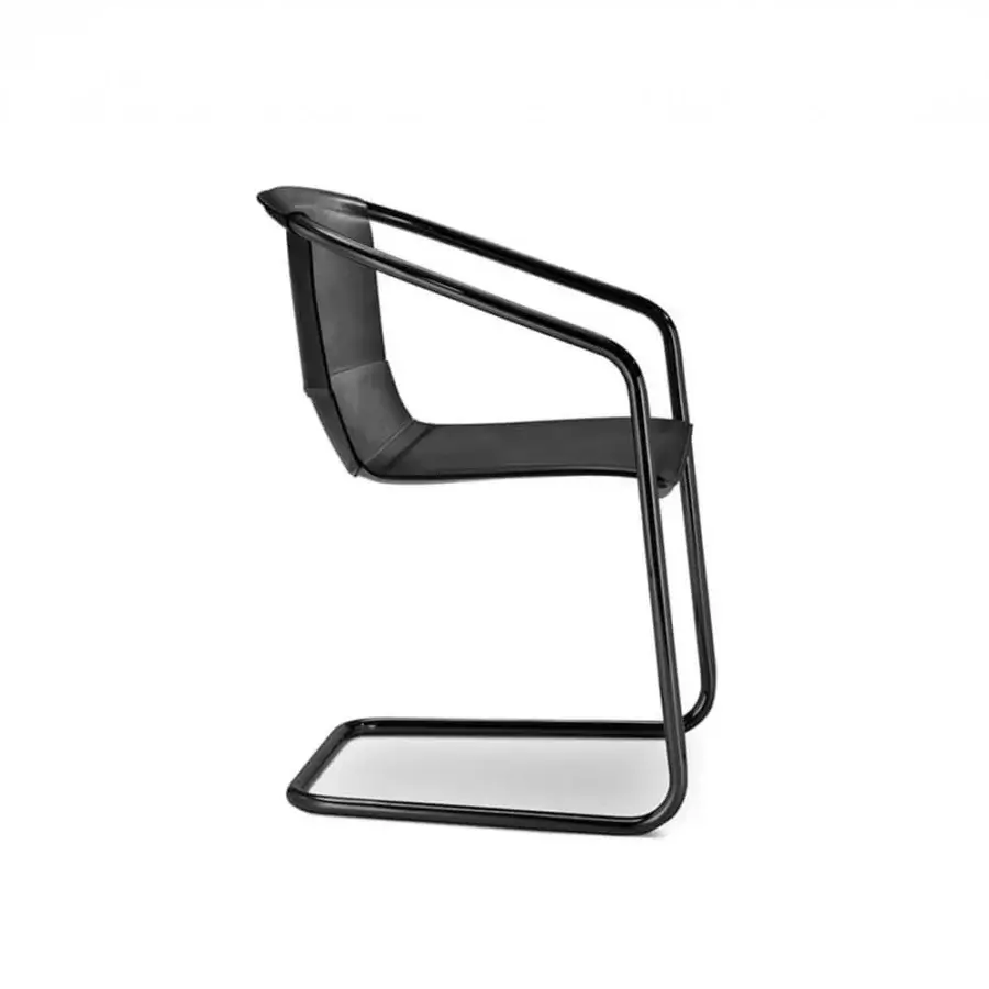 Sophisticated 4 Mariani Nancy chair with black metal and saddle leather built with a cantilevered base