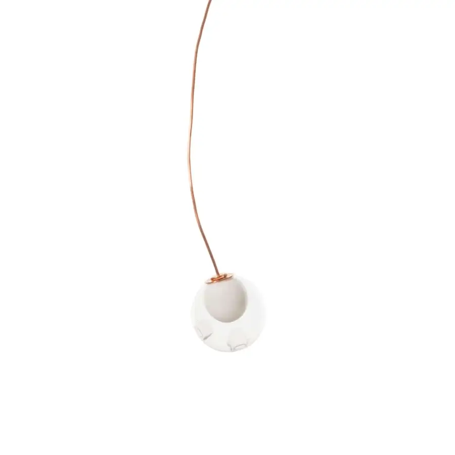 Distinguished Bocci 28 single suspension lamp with a matte white sphere and warm copper suspension rod crafted in clear glass