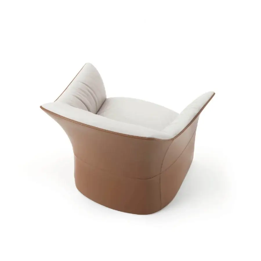 Lavish 4 Mariani Sella lounge chair with sinuous silhouette upholstered in satin-finish leather and off-white textile cushioning