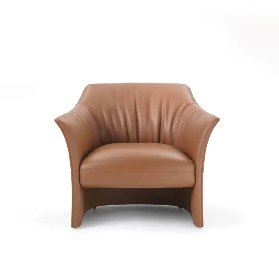 Distinguished 4 Mariani Sella lounge chair with sinuous form crafted in warm brown leather and exhibiting a gentle curved finish