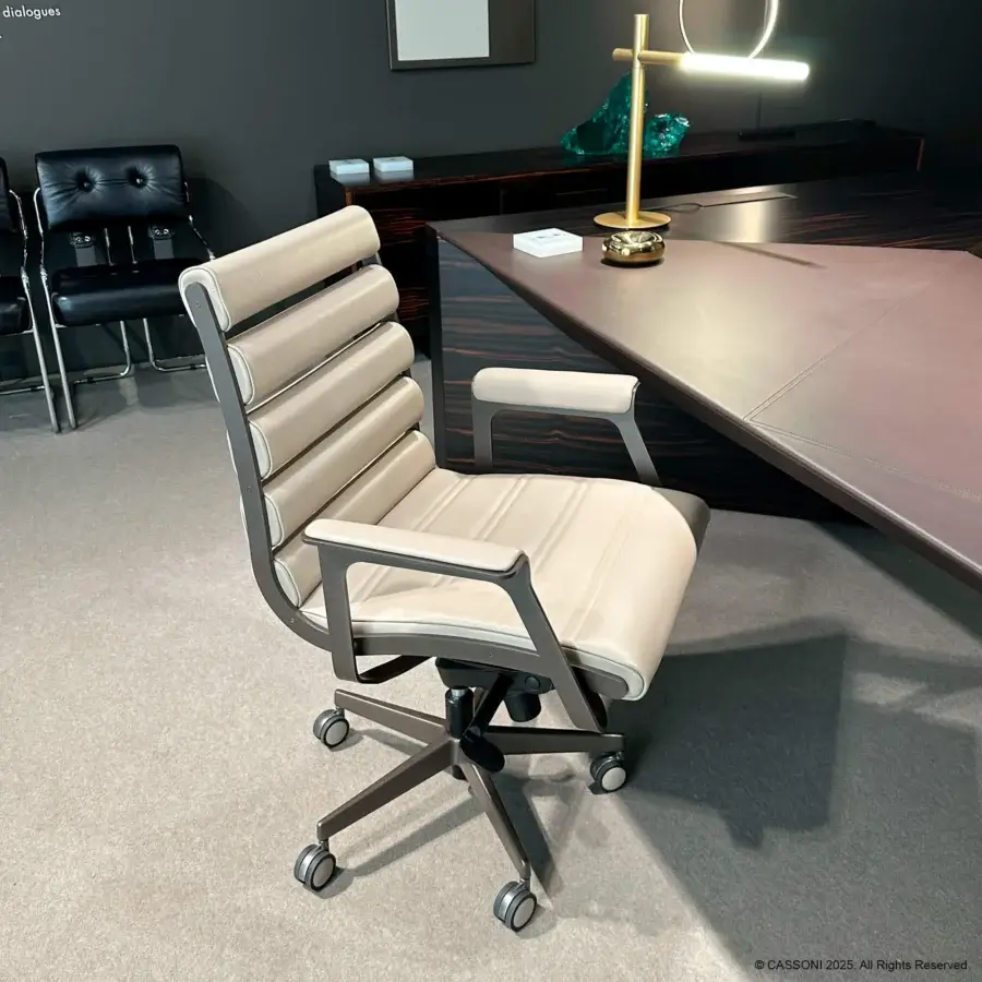 Aria Armchair #2
