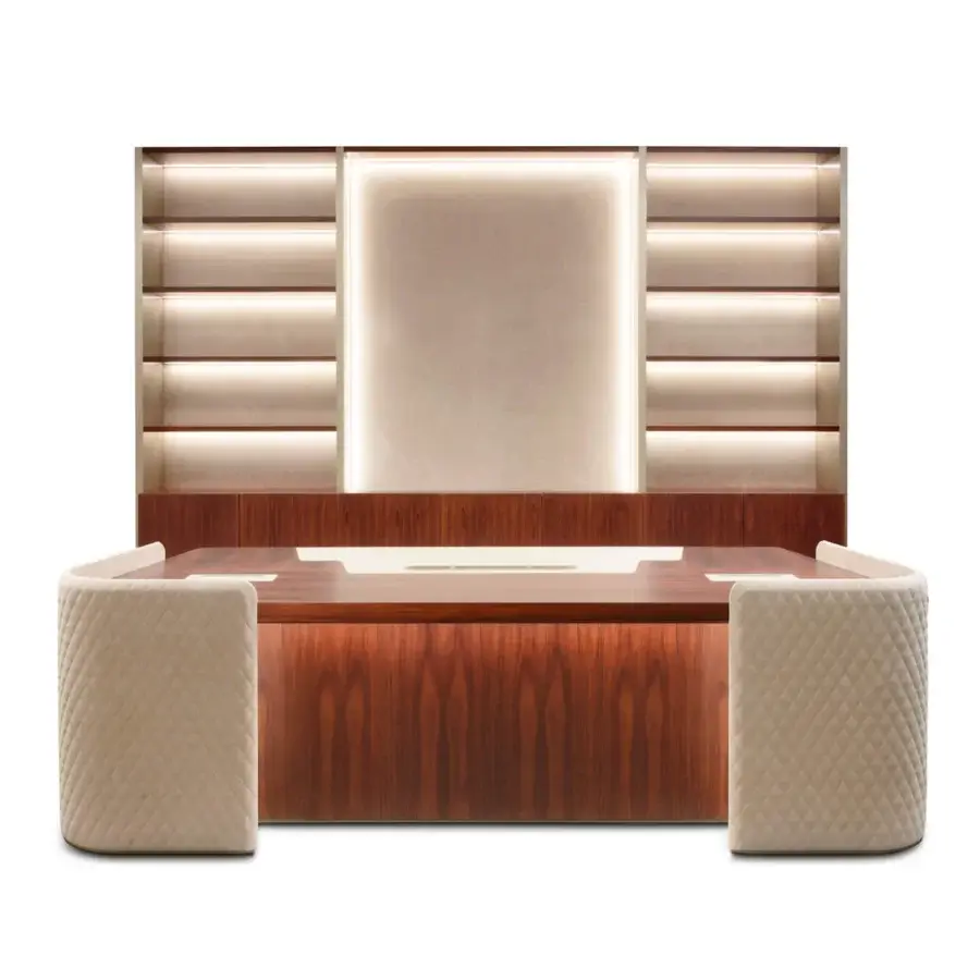 Royal Desk #8