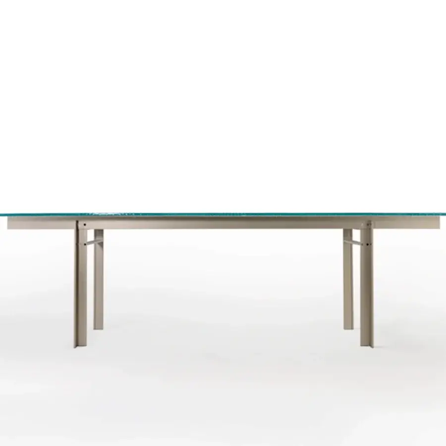 Rugiada Table #4