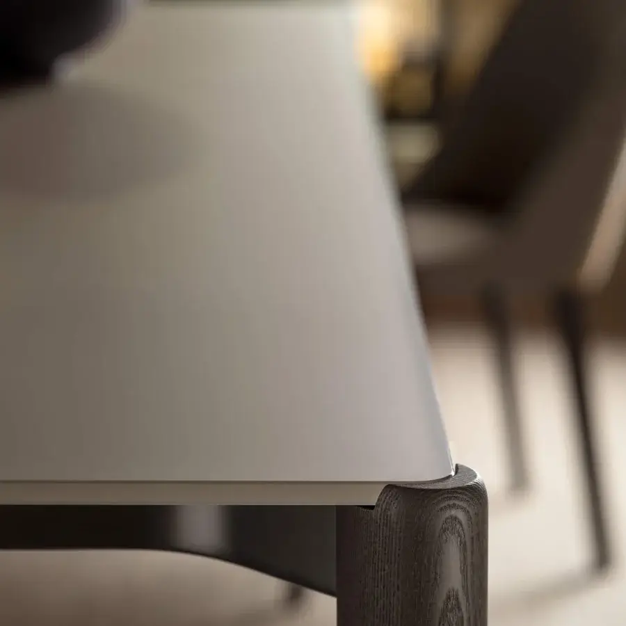 Correr Slim Table #6