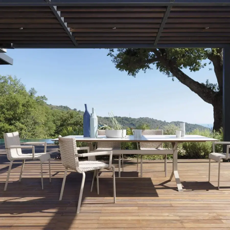Superior Roberti Rattan Key West armchair with light beige Sunrope and powder-coated aluminum frame in a matte finish