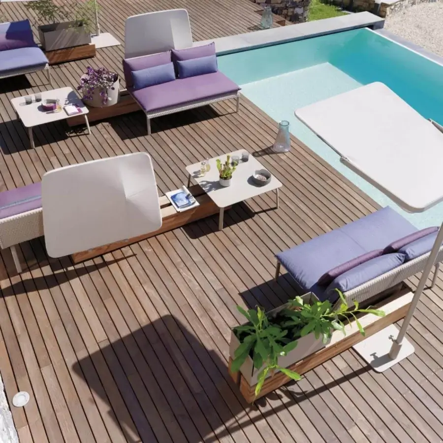 Exceptional Roberti Rattan Key West coffee table with Cipria powder-coated aluminum and integrated shelf