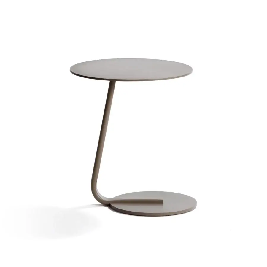 Superior Roberti Rattan Key West side table crafted in Italy with powder-coated aluminum and circular tabletop