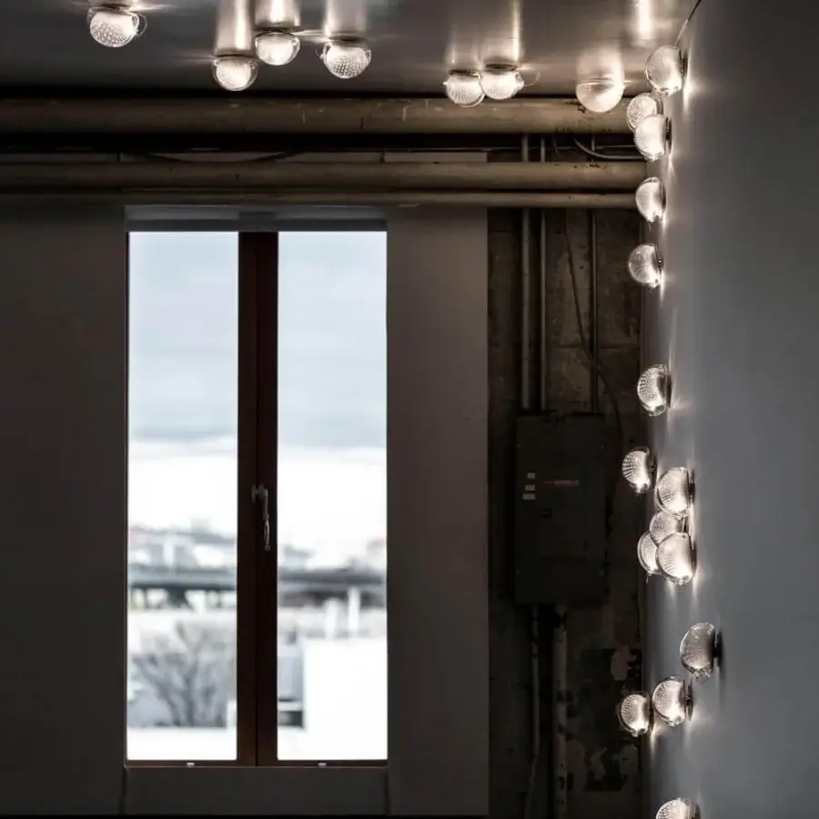 Distinguished Bocci 76 Surface Light lamp with strata of white and clear glass plus embedded copper mesh