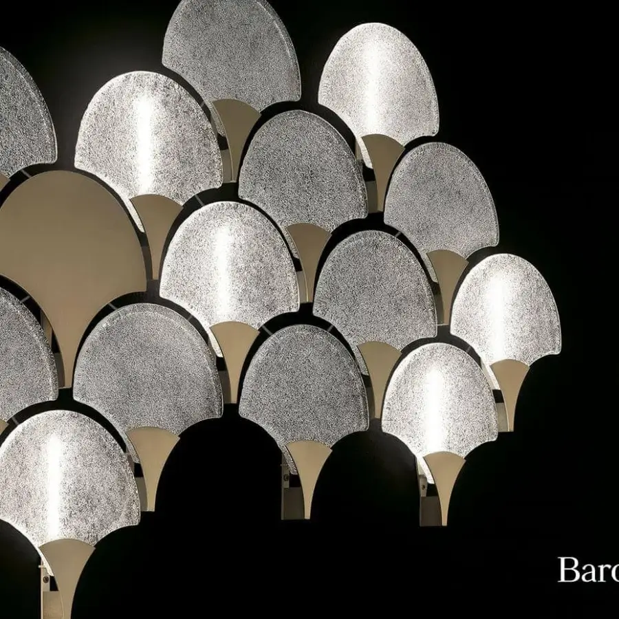 Exceptional Barovier&Toso Tuileries wall lamp crafted with textured Murano glass in silver tone and brushed gold metallic structure