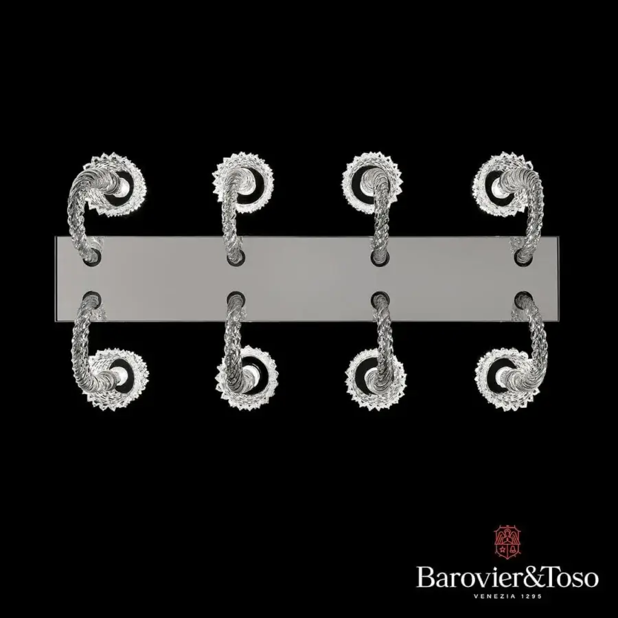 Distinguished Barovier&Toso Florian chandelier crafted in Venetian crystal with “rostrato” lampshades and polished chrome finish