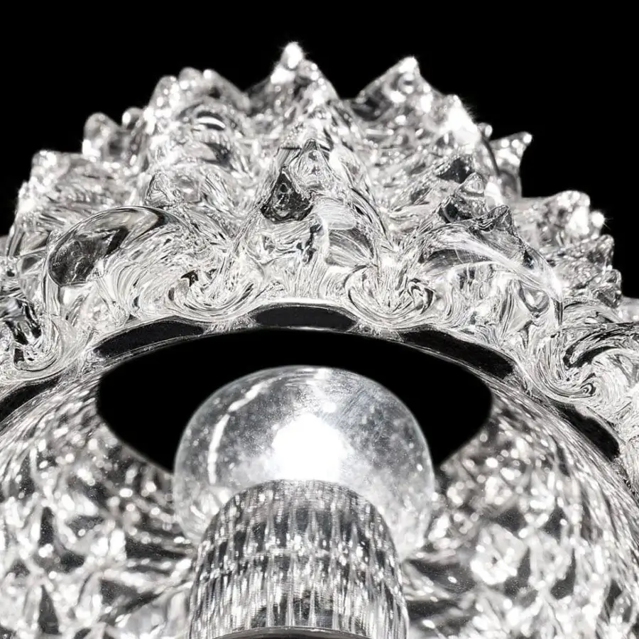 Superior Barovier&Toso Florian wall lamp with a massive Venetian crystal lampshade crafted using the rostrato technique and polished chrome finish