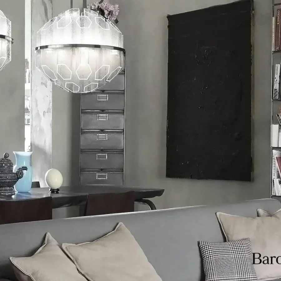 Distinguished Barovier&Toso Trim suspension lamp crafted in hexagonal Murano glass with a silver-toned metal band and diffused white glow