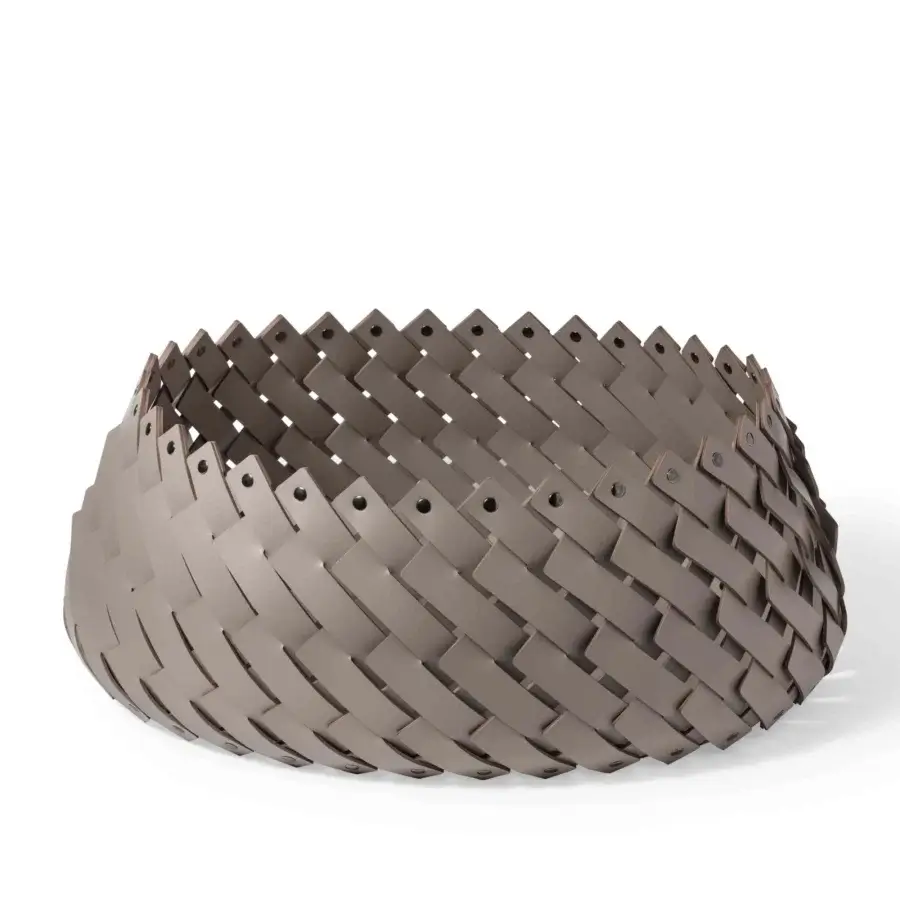 Elegant Pinetti Almeria baskets hand-woven in brownish-grey regenerated leather with a dynamic textured finish