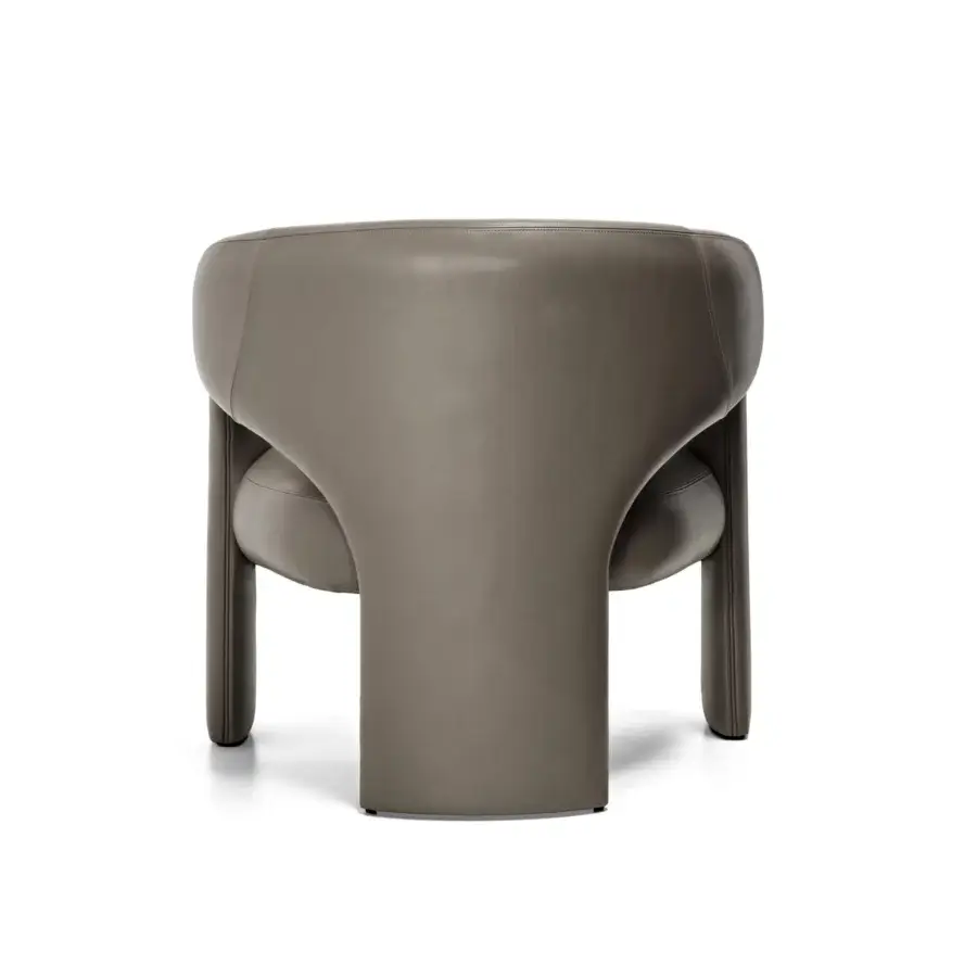 Exceptional Arketipo Sienna Grand lounge chair in muted grayish-taupe leather with seamless construction