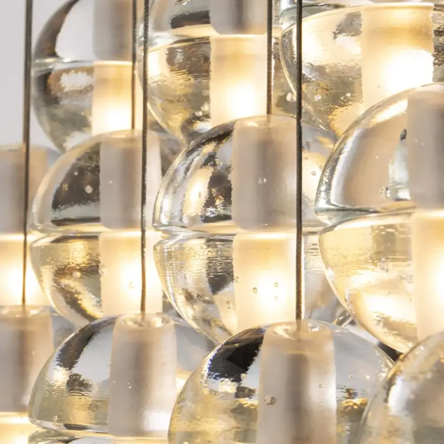 Elegant Bocci 14 Geometric suspension lamp with hand-blown glass spheres and silvery sheen