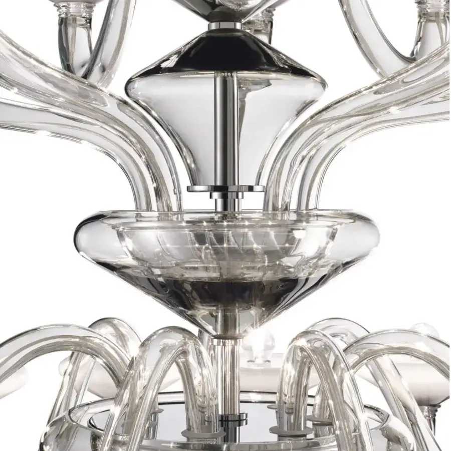 Exceptional Barovier&Toso Windsor chandelier crafted in clear Murano glass with opaque white lamp-holder cups exhibiting ornate flowing arms