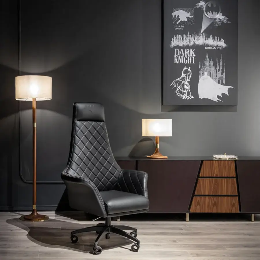 Elegant WAYNE Enterprises WE-177 sideboard with lacquered structure and wood veneer, built in Italy with a satin finish