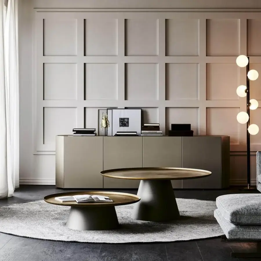 Superior Cattelan Italia Amerigo coffee table with a round top in brushed brass lacquered steel and titanium embossed lacquered steel base