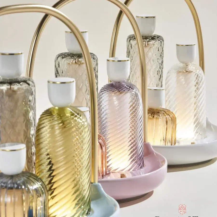 Harmonious Barovier&Toso Trinitas table lamp with blended mouth-blown Venetian crystal and gold-plated metal arch