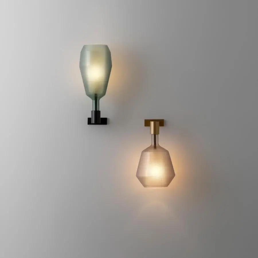 Elegant Penta MoM wall lamp with frosted green borosilicate glass shade and matte black metal base