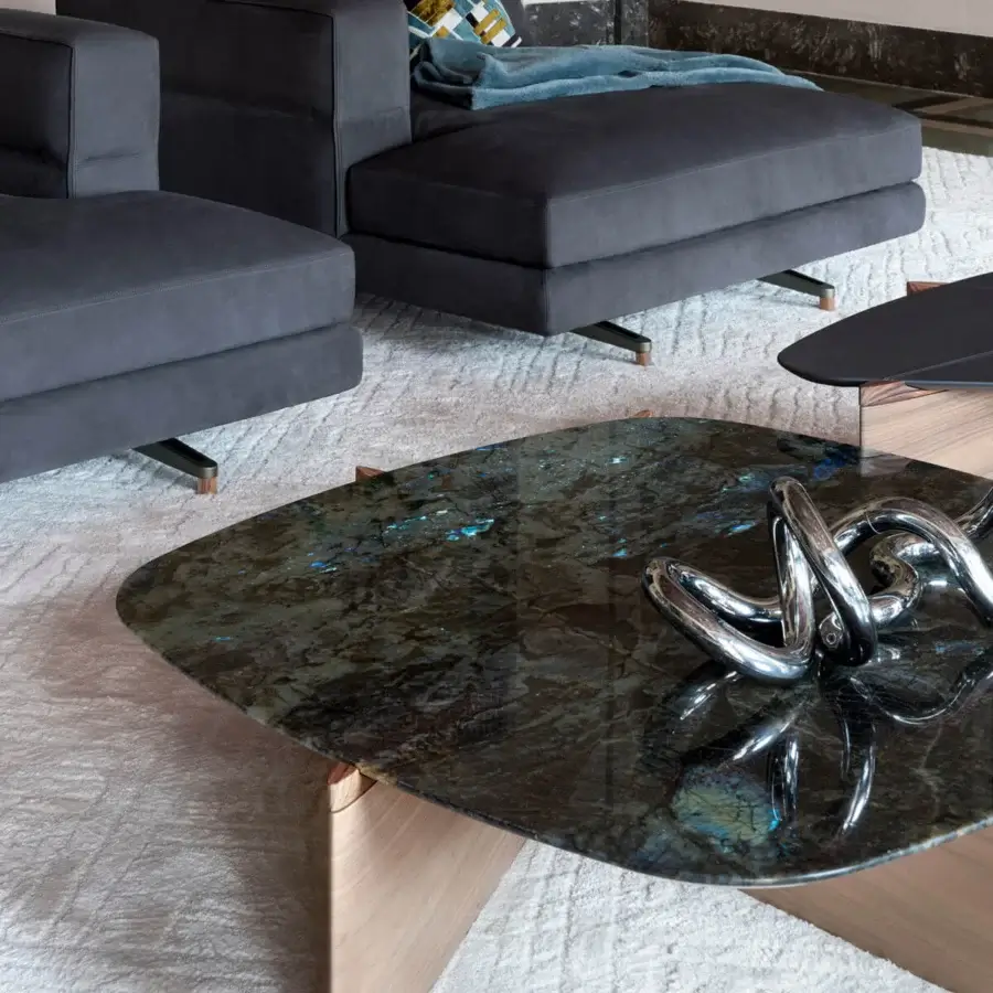 Lavish Giorgetti Griffe coffee table in dark green and gray marble with a polished finish and satin Canaletto walnut base enriched with pau ferro