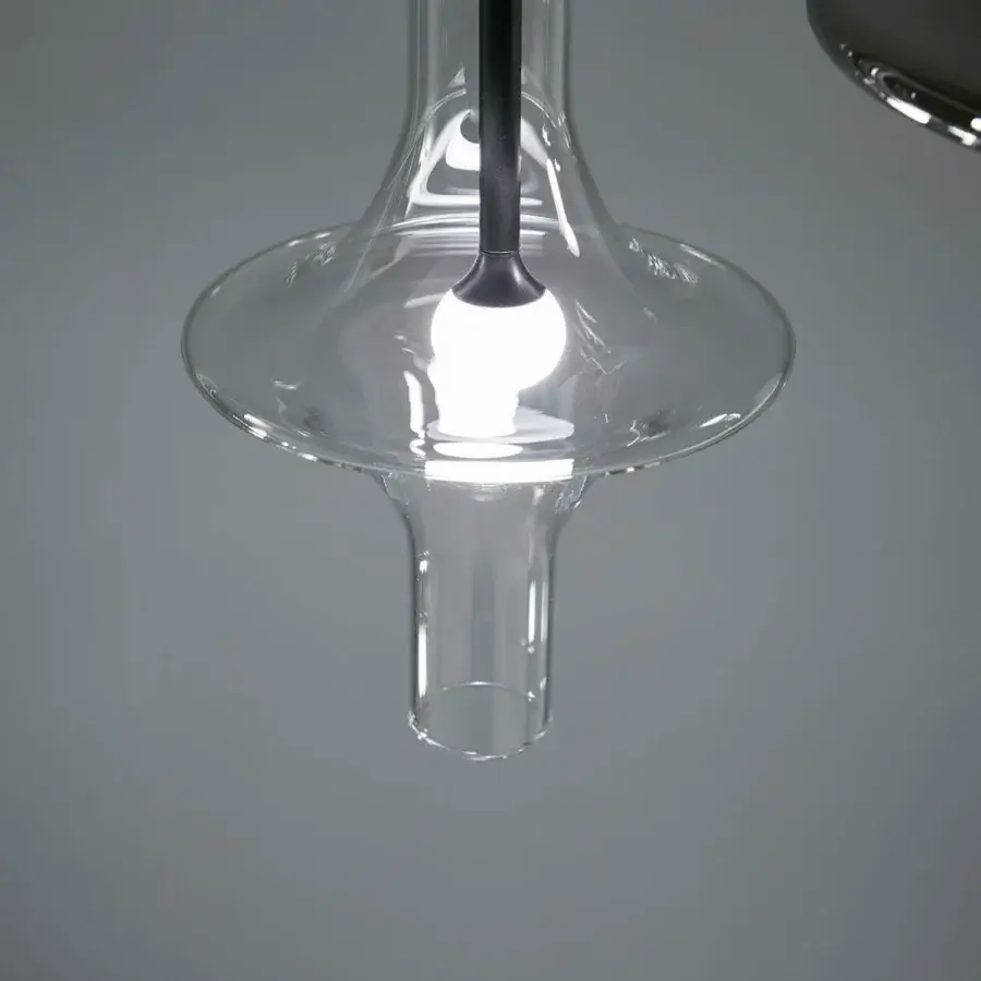 Elegant Penta Wonder suspension lamp with transparent borosilicate glass shade and sleek black metal rod