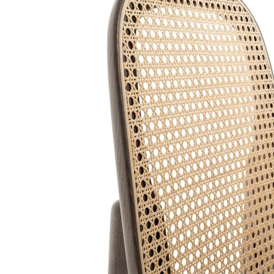 Superior Giorgetti Plume chair with solid ash wood structure and woven Viena straw backrest crafted with elegant leather piping
