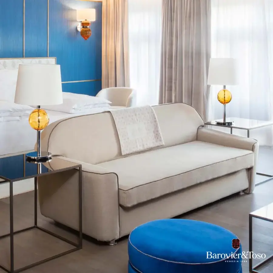 Superior Barovier&Toso Marta table lamp with hand-blown crystal sphere crafted using the corteccia technique and golden metallic base