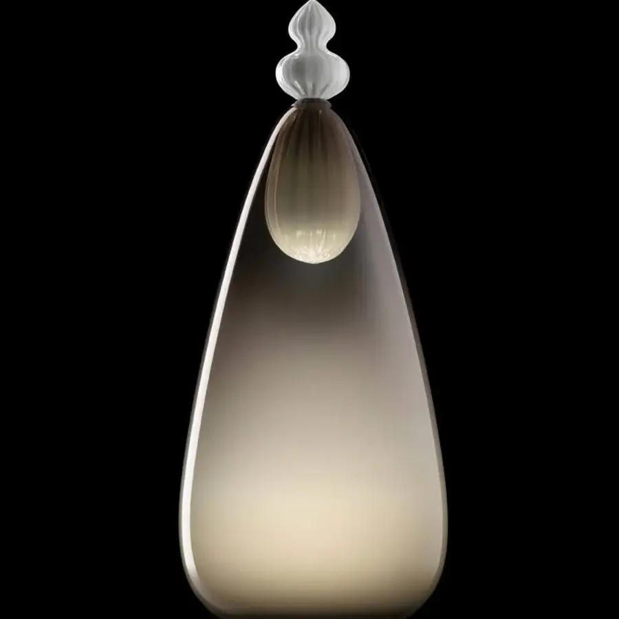 Harmonious Barovier&Toso Padma table lamp crafted with hand-blown Murano glass in pale to amber gradients and a white floral top