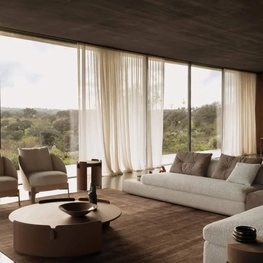 Elegant Cierre1972 Montgomery sectional with neutral beige woven fabric, deep seat and Italian craftsmanship